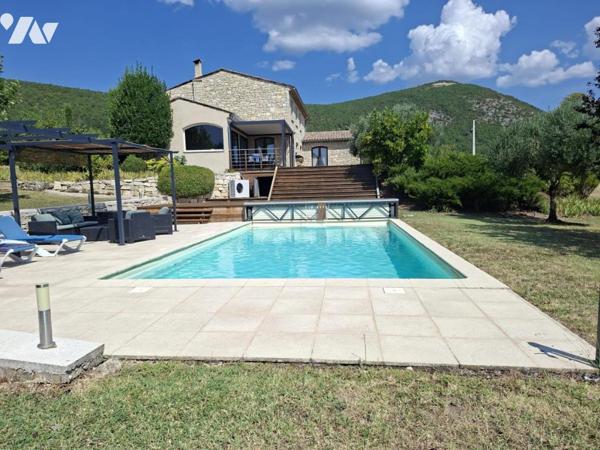 Magnifique maison en pierre à Banon