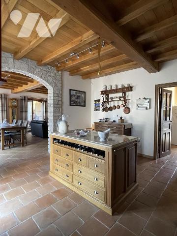 Magnifique maison en pierre à Banon