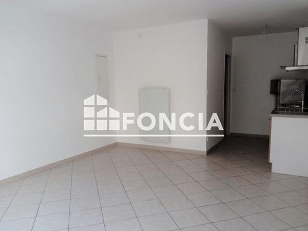 Location Studio 27.25 m² - 10 RUE DE LA TANNERIE Etampes 91150