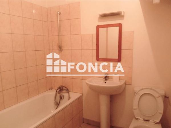 Location Studio 27.25 m² - 10 RUE DE LA TANNERIE Etampes 91150