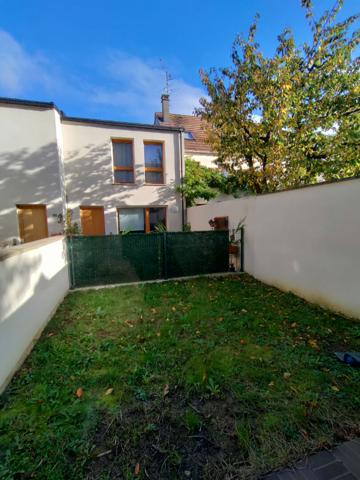 STUDIO - REZ DE JARDIN - MEUBLE