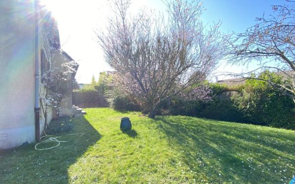 Maison à louer    5 pièces •  Noisy-le-Roi