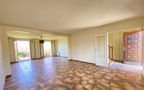 Maison à louer    5 pièces •  Noisy-le-Roi