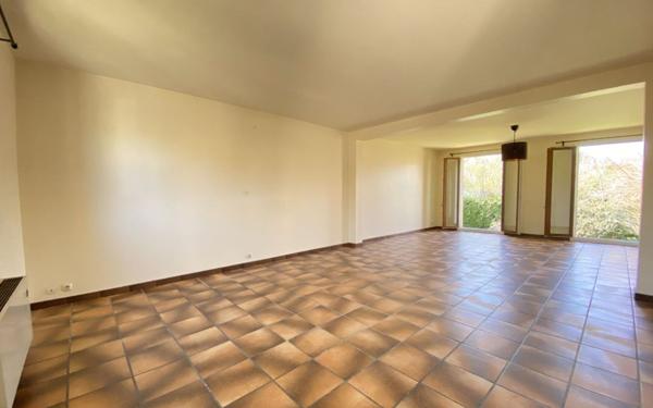 Maison à louer    5 pièces •  Noisy-le-Roi