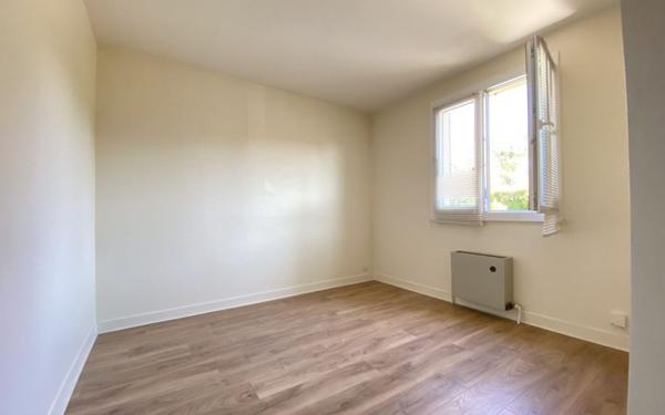 Maison à louer    5 pièces •  Noisy-le-Roi