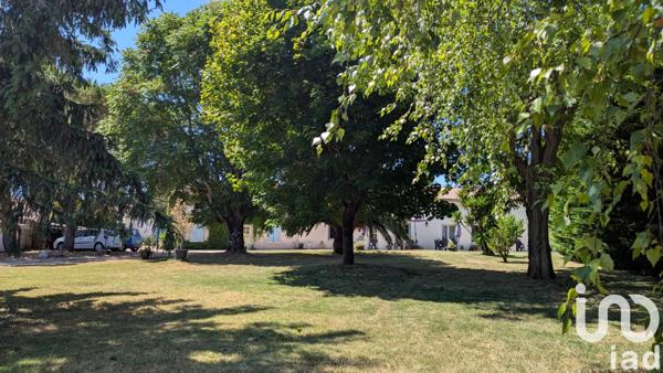 Maison à vendre 12 pièces 307 m² Saint-Sulpice-de-Royan