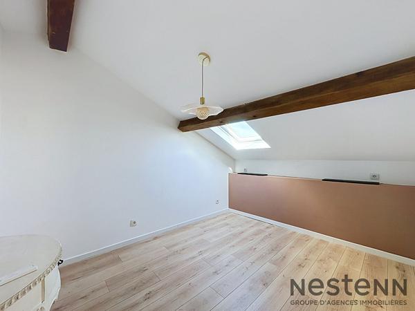Maison de ville rénovée avec goût à Cadolive