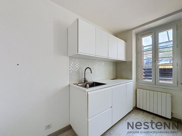 Maison de ville rénovée avec goût à Cadolive