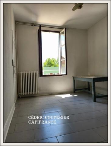 Maison à vendre 6 pièces ABREST (03)