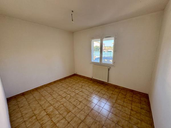 MAISON NÎMES 3 Pièces - 73.54 M2 - 2 Chambres - Garage - Terrain 309 M2