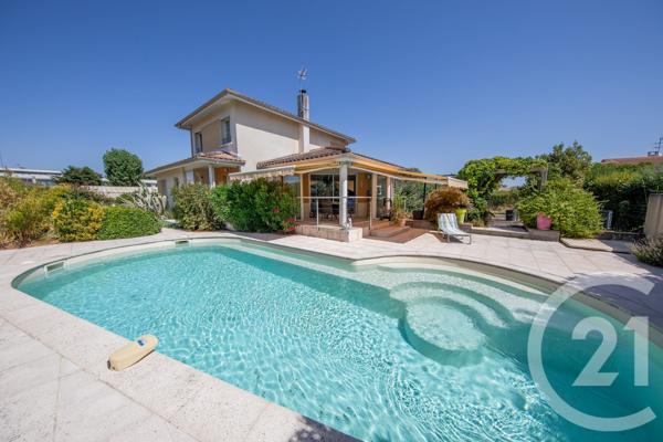 Maison à vendre  5 pièces - 142 m 2   EYSINES  - 33