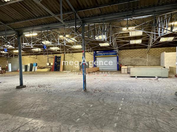 Local Commercial à BRUZ, 35170 - 1 pièce 850m²