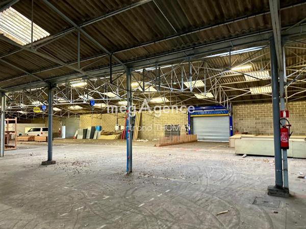 Local Commercial à BRUZ, 35170 - 1 pièce 850m²