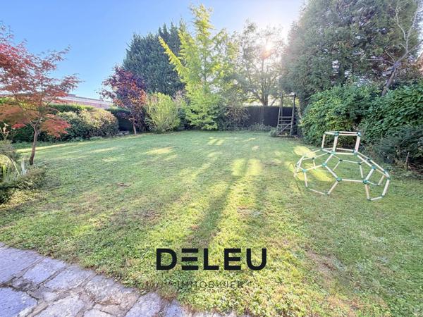 PROCHE CROIX, à Wasquehal, maison familiale de 282m², maison de caractère aux beaux volumes