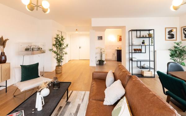 Appartement à vendre    5 pièces • 121,83 m2 Saint-Maur-des-Fossés