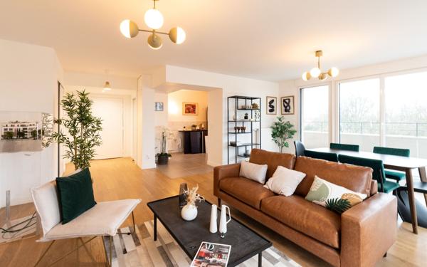 Appartement à vendre    5 pièces • 121,83 m2 Saint-Maur-des-Fossés