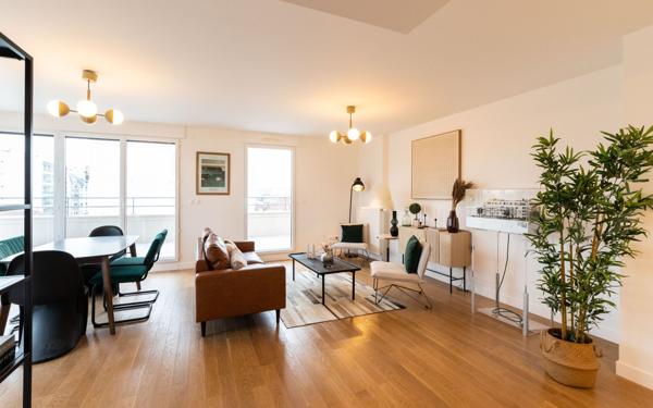 Appartement à vendre    5 pièces • 121,83 m2 Saint-Maur-des-Fossés