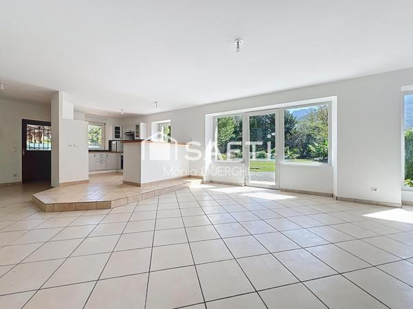 Maison familiale de caractère 10 pièces, piscine