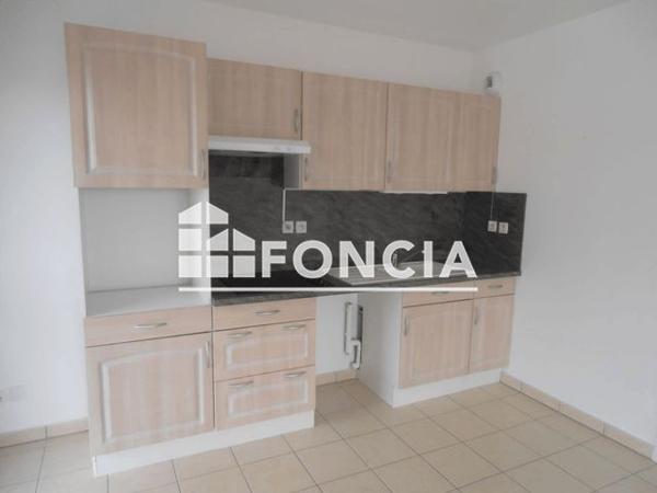 Location Appartement 3 pièces 66.69 m² - 2 RUE DU GENERAL WALKER Chartres 28000