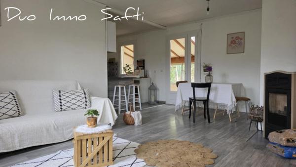 Logements et jardin - opportunité de rénovation à Pierrevert!