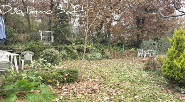 Logements et jardin - opportunité de rénovation à Pierrevert!