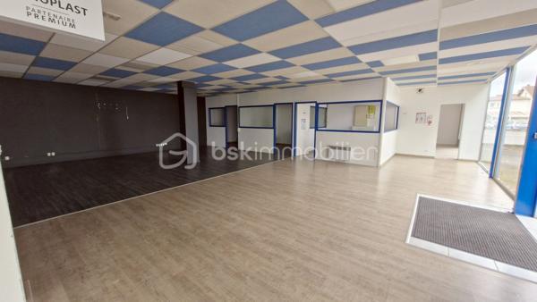Local d activites de 650 m²