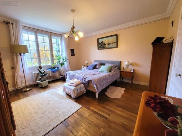 Maison de ville à vendre à Cloyes-les-Trois-Rivières dans l'Eure-et-Loir (28220), ref : JS/831   
Centre ville