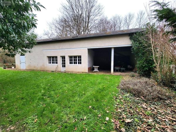 Maison de ville à vendre à Cloyes-les-Trois-Rivières dans l'Eure-et-Loir (28220), ref : JS/831   
Centre ville