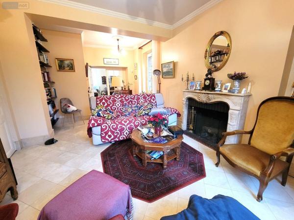 Maison de ville à vendre à Cloyes-les-Trois-Rivières dans l'Eure-et-Loir (28220), ref : JS/831   
Centre ville