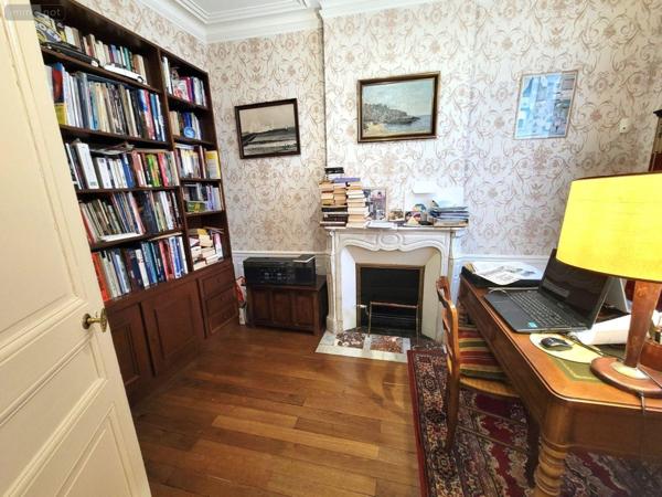 Maison de ville à vendre à Cloyes-les-Trois-Rivières dans l'Eure-et-Loir (28220), ref : JS/831   
Centre ville