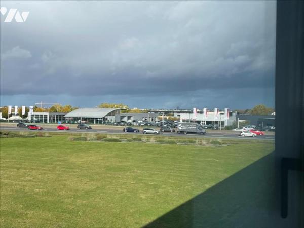 CAEN LOCAL PROFFESSIONEL TRES BON VISUEL