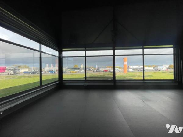 CAEN LOCAL PROFFESSIONEL TRES BON VISUEL