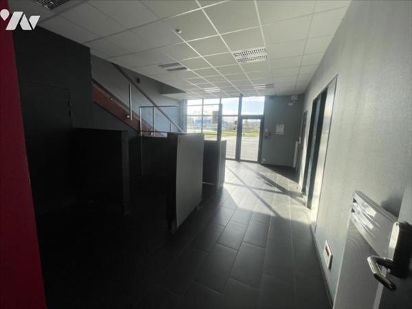 CAEN LOCAL PROFFESSIONEL TRES BON VISUEL