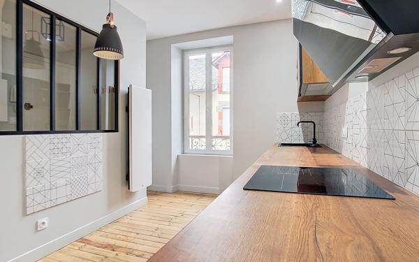 Appartement à vendre    3 pièces • 78 m2 Aurillac