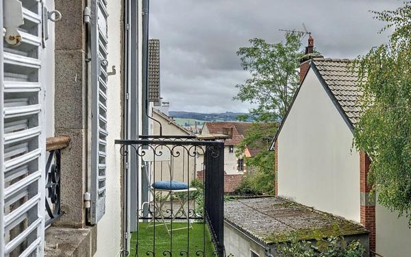 Appartement à vendre    3 pièces • 78 m2 Aurillac