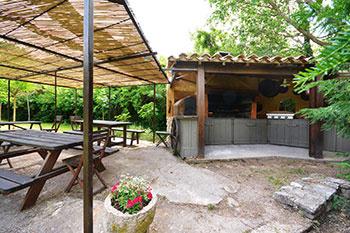 L'Isle-sur-la-Sorgue (84800) VENDU Imposant Mas dans village typique