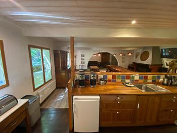 L'Isle-sur-la-Sorgue (84800) VENDU Imposant Mas dans village typique