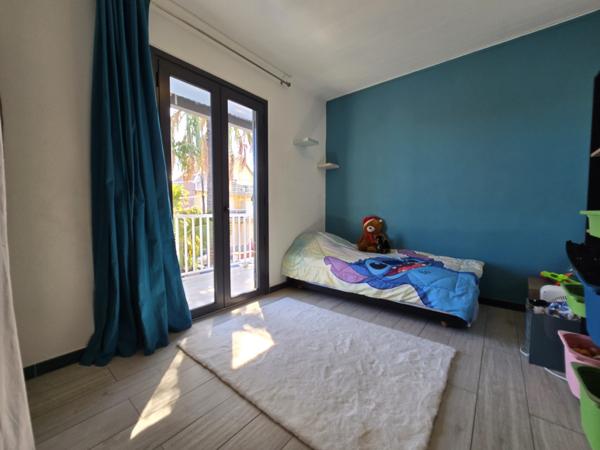Rare dans ce secteur - Superbe Villa Familiale avec Piscine et Vue Océan – Terre Sainte, Saint-Pierre