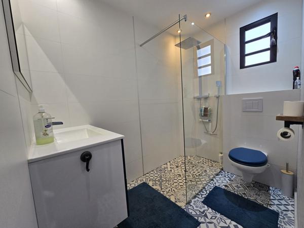 Rare dans ce secteur - Superbe Villa Familiale avec Piscine et Vue Océan – Terre Sainte, Saint-Pierre