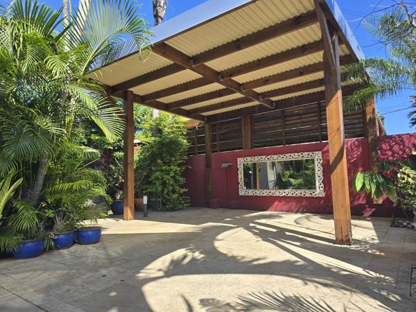 Rare dans ce secteur - Superbe Villa Familiale avec Piscine et Vue Océan – Terre Sainte, Saint-Pierre