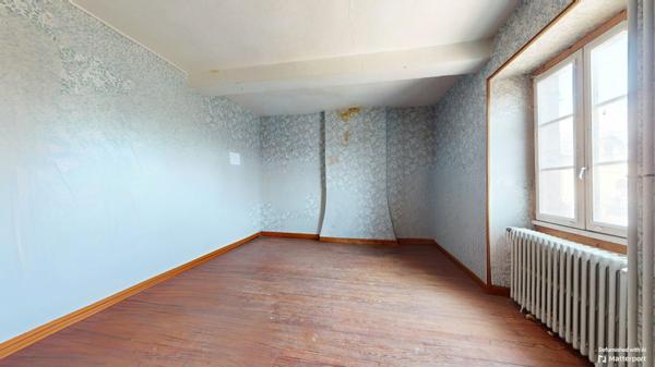 Bâtisse de 1844 à rénover ? Gros potentiel au coeur d'un village calme, entre Mauléon et Saint-Jean-Pied-de-Port