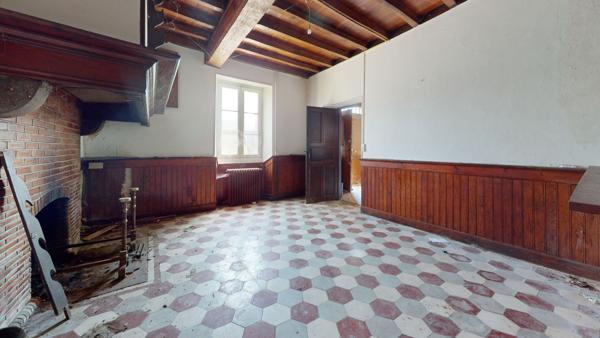 Bâtisse de 1844 à rénover ? Gros potentiel au coeur d'un village calme, entre Mauléon et Saint-Jean-Pied-de-Port