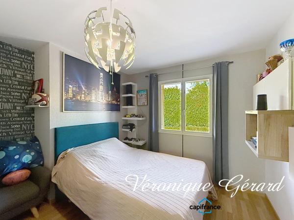 Maison Plain-Pied de 173 M² 6 chambres sur plus de 3000 m² de terrain.
