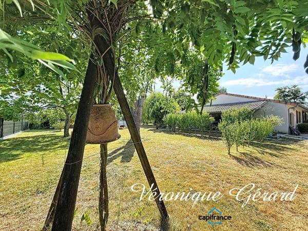 Maison Plain-Pied de 173 M² 6 chambres sur plus de 3000 m² de terrain.