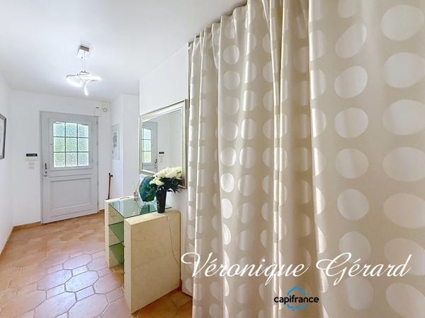 Maison Plain-Pied de 173 M² 6 chambres sur plus de 3000 m² de terrain.