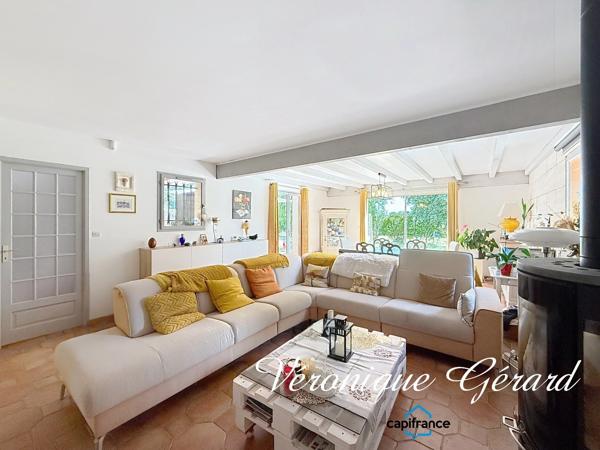 Maison Plain-Pied de 173 M² 6 chambres sur plus de 3000 m² de terrain.