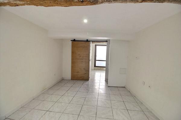 A VENDRE AUCOEUR DE CABESTANY MAISON DE VILLAGE EN R+1