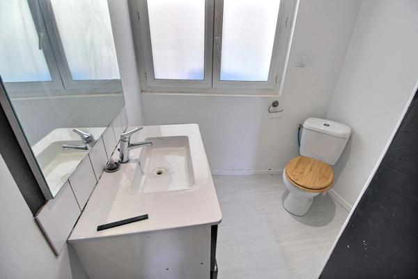 A VENDRE AUCOEUR DE CABESTANY MAISON DE VILLAGE EN R+1