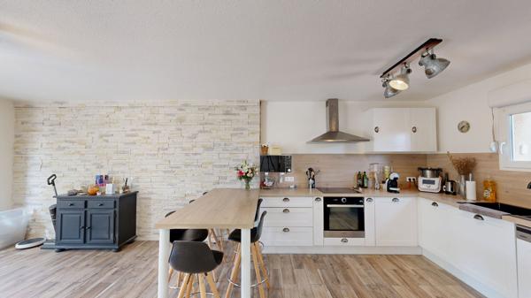 MAISON 3 FACES - JARDIN - GARAGE - PISCINE - LA PINÈDE DE LÉZIGNAN