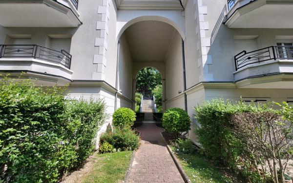 Appartement à vendre    2 pièces • 45,61 m2 Gagny